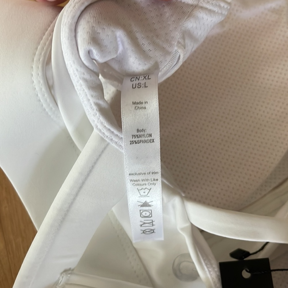 White Front Zip Sports BRA by Cordaw. High Support. Removable pads. Size L. New! - Picture 8 of 9